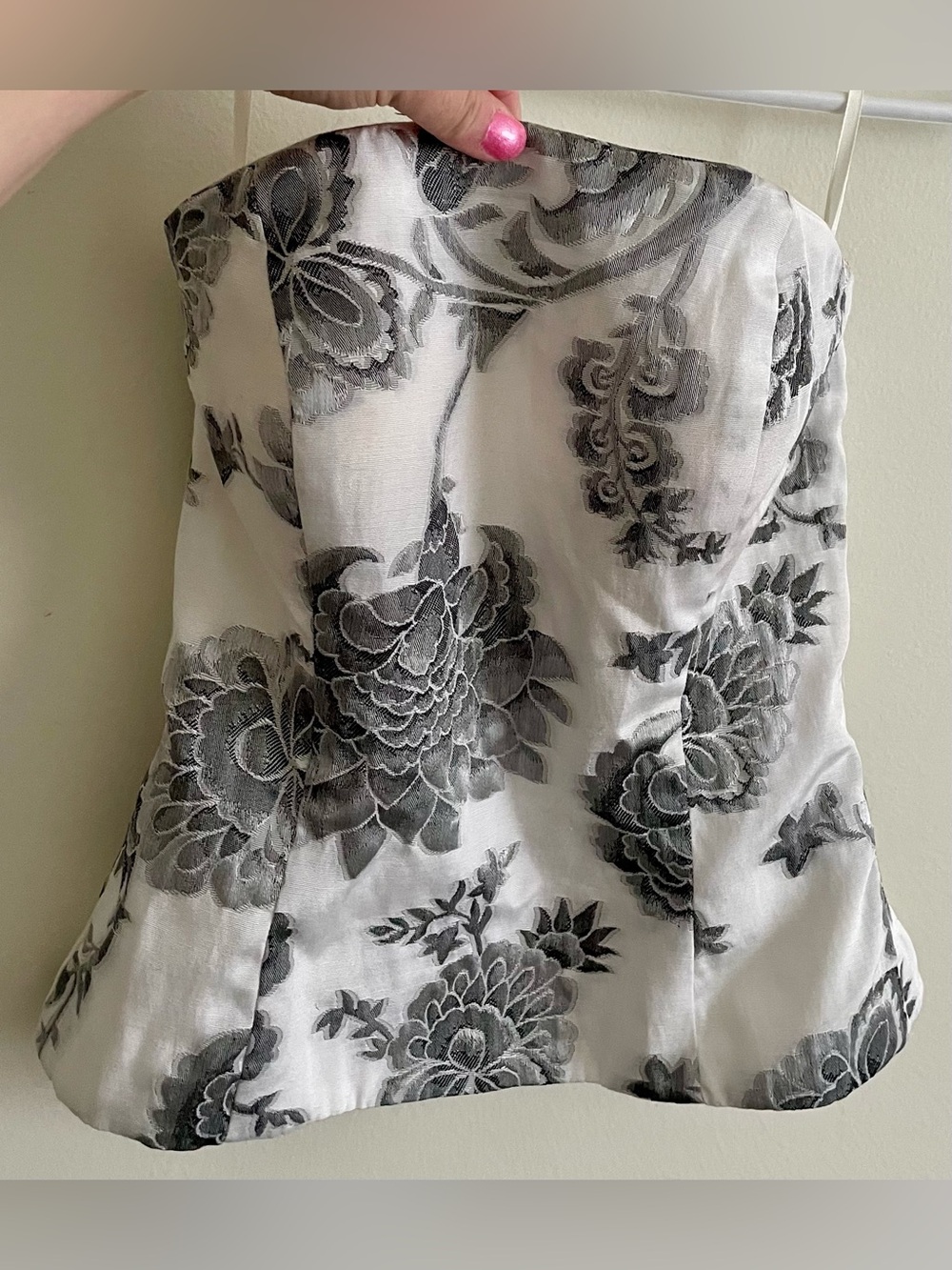🐄 White House Black Market Strapless Blouse 🐄 - Picture 2 of 6